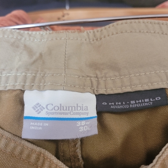 Columbia Omni Shield Advance Repellency Mens Beige Hiking Pants 38 X 30 Cargo - Picture 4 of 4